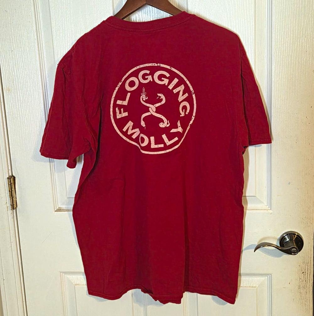 Flogging Molly Shirt XL Red Circle Snakes Band Tee Celtic Punk Gildan Softstyle